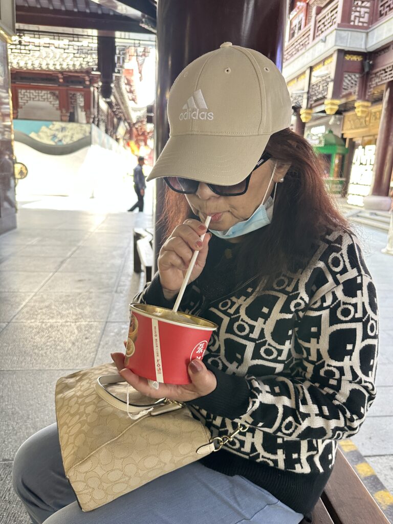 蟹黃湯包